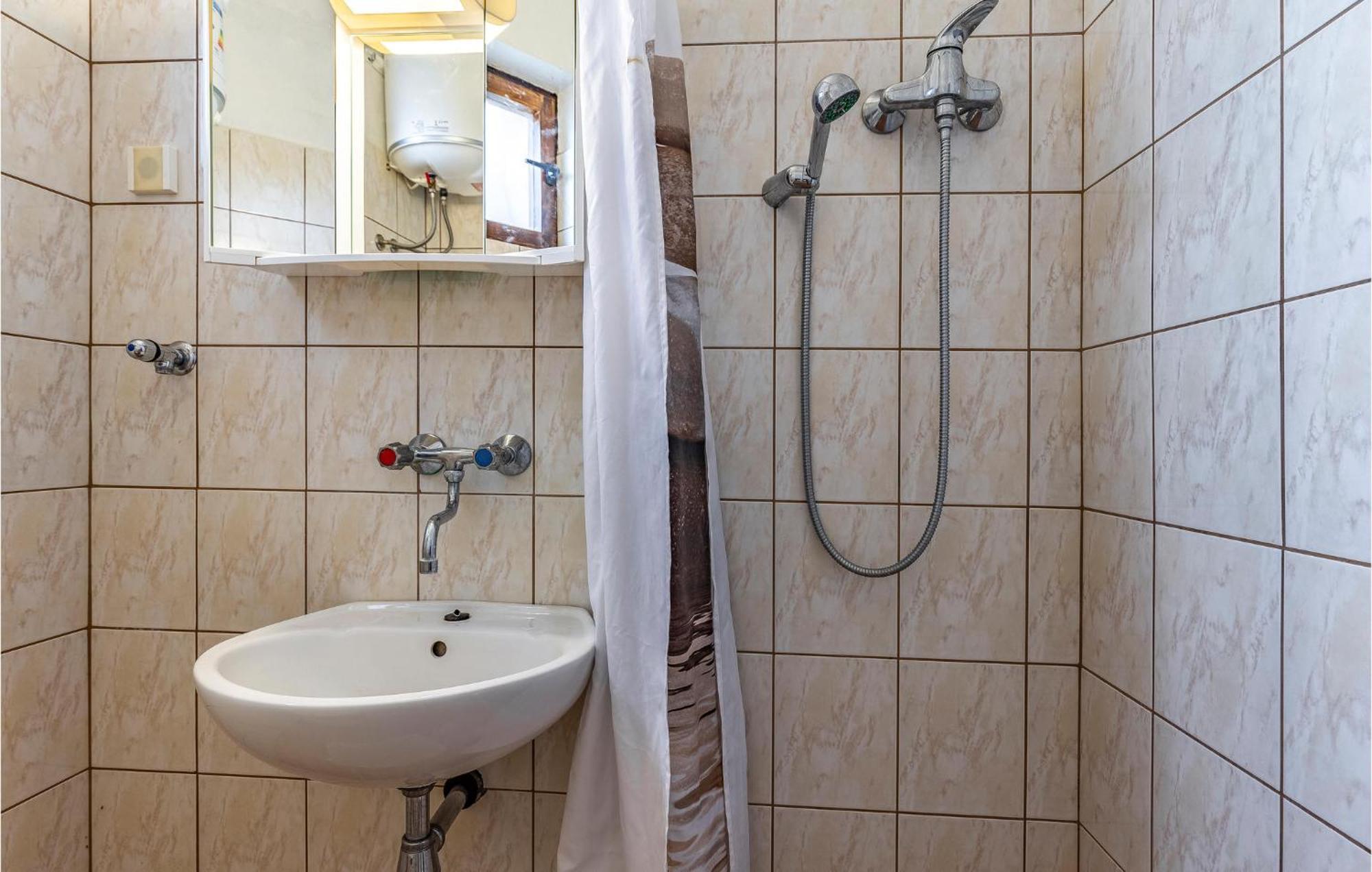 Nice Apartment In Pula With Kitchen Bagian luar foto